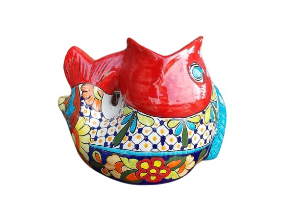 Fine Talavera pot, antique style. Large fish.
