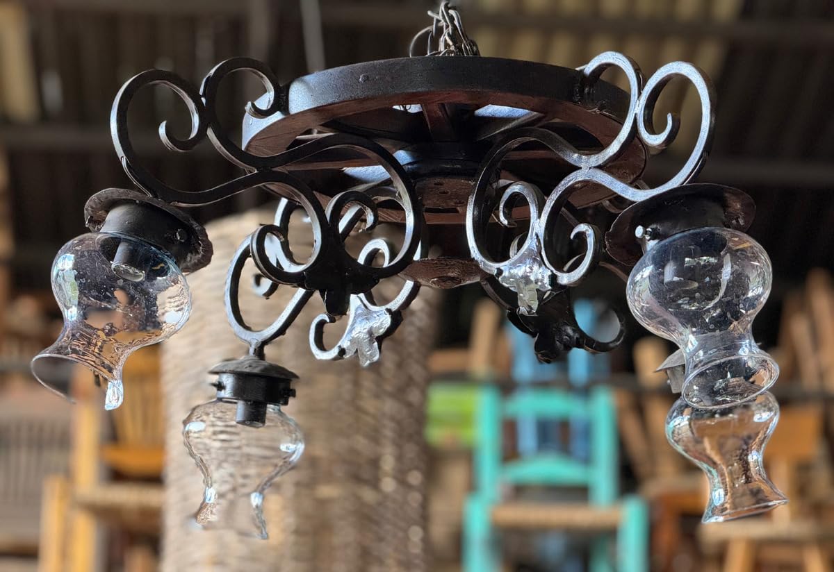 Candil De 4 Luces Rueda En Carreta Mezquite Estilo Antiguo.