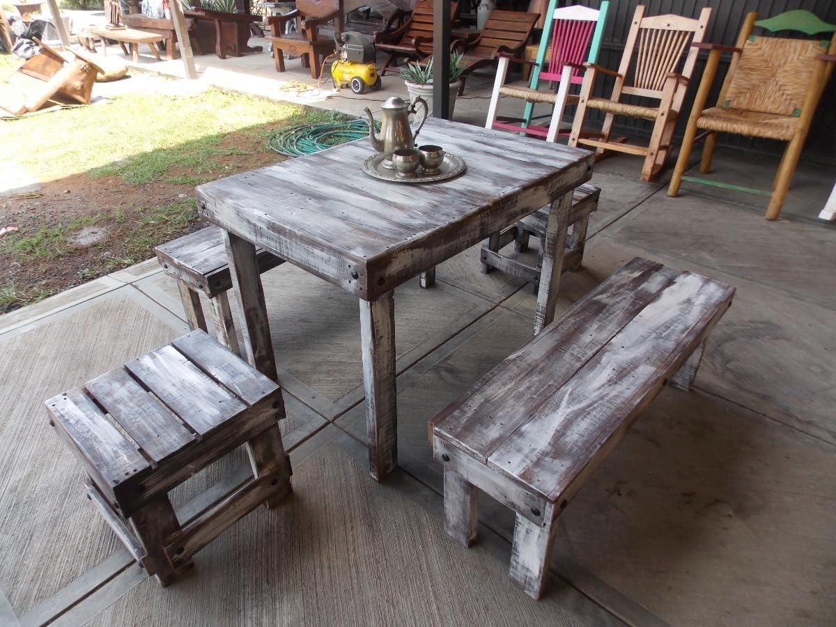 Vintage Handcrafted Dining Room Made of Sustainable Pallet Wood
