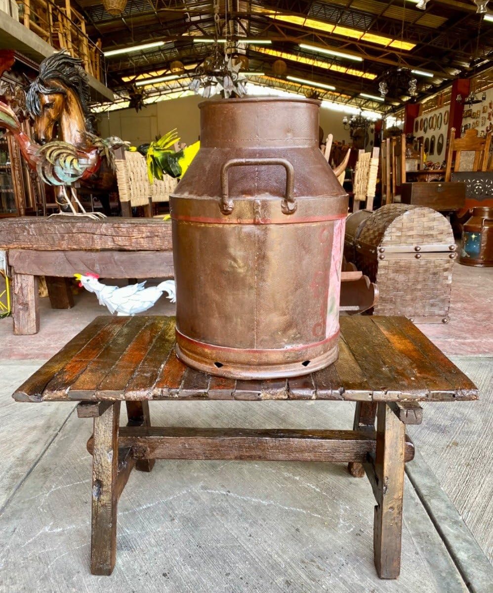 Bote lechero antiguo de Colima, decorado con óleo de ave, cerámica