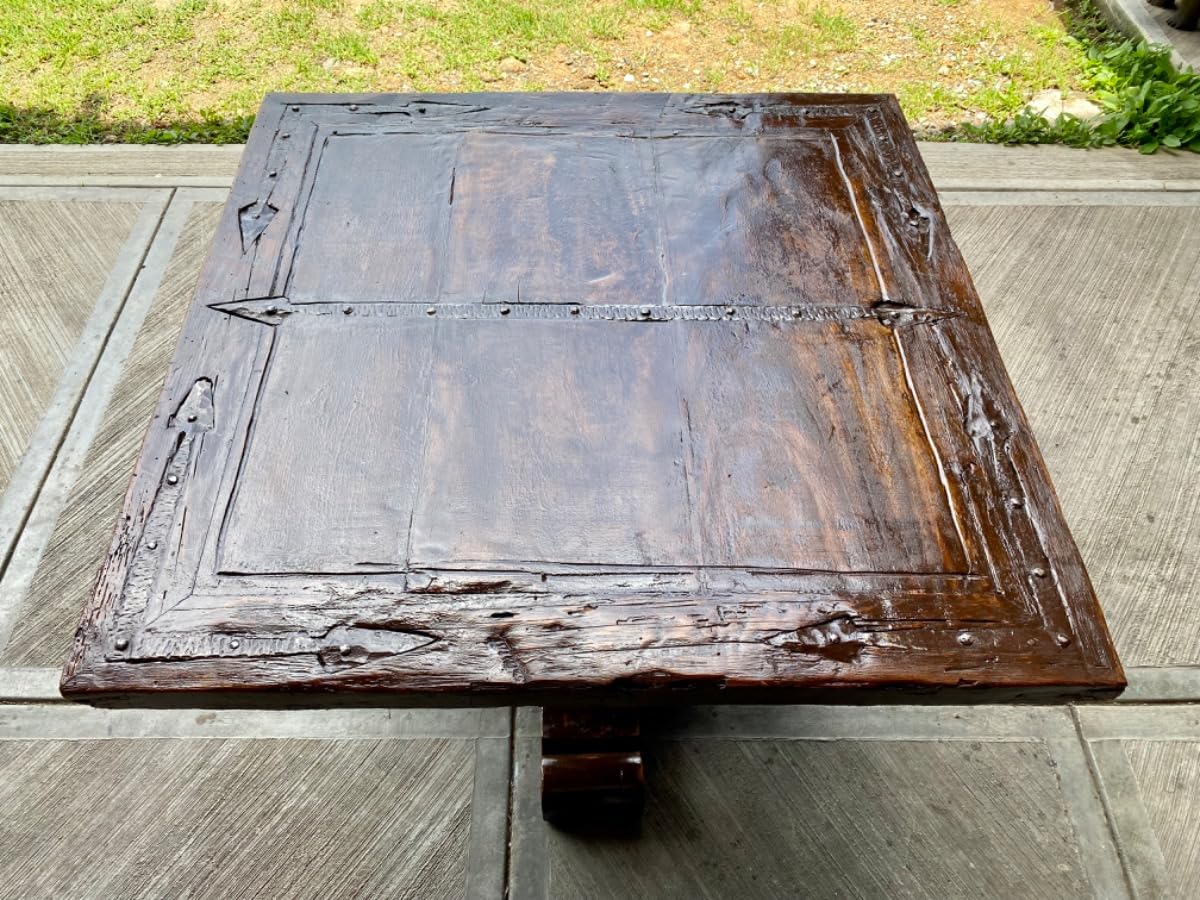 Mesa de comedor rústica hecha a mano, 1m x 1m x 77cm, madera de 200 años, cubierta de puerta antigua, patas de techo de finca