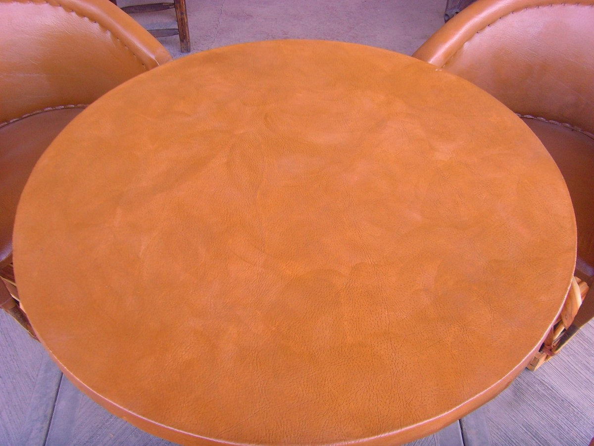 High-quality and comfortable dining room. Antique style.
