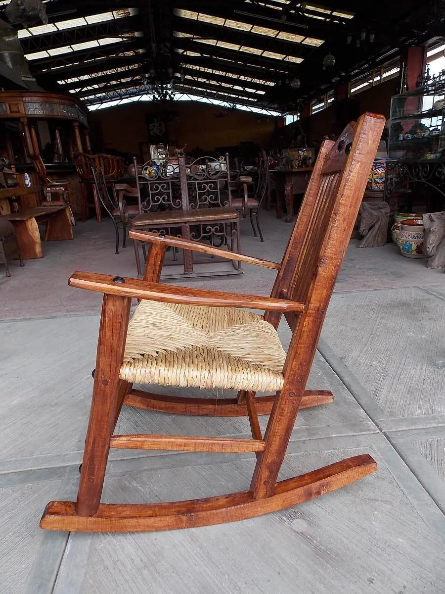 Banca Mecedora Balancin De Madera Y Tule. Estilo Antiguo.