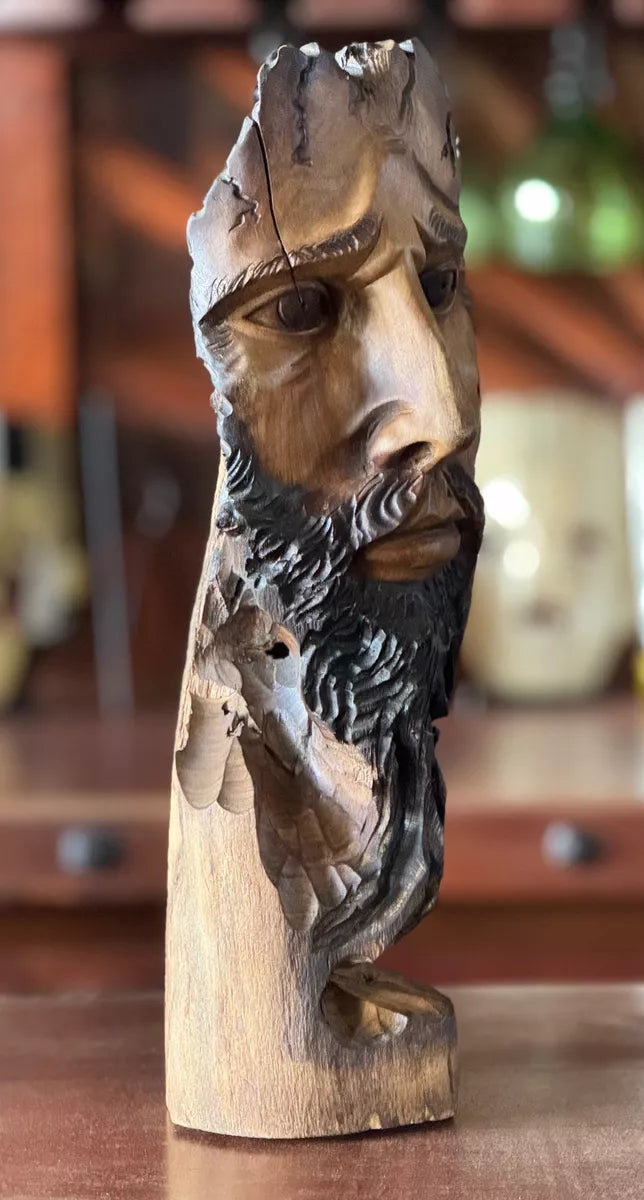 Escultura Hombre De La Tierra Madera Nogal Estilo Antiguo.