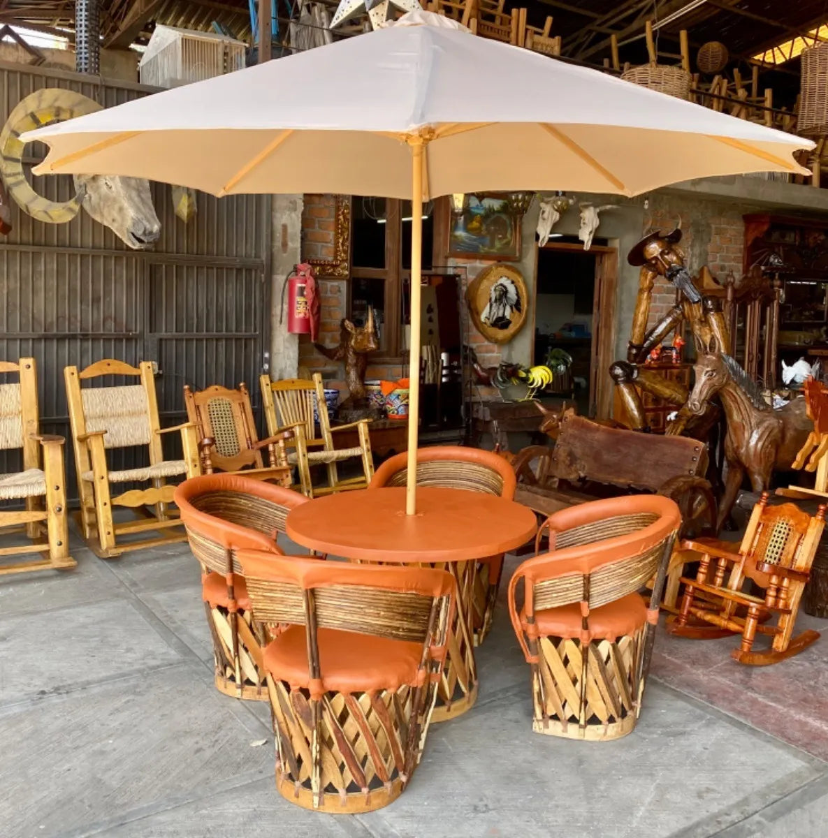 Comedor Equipales Madera Y Piel Con Sombrilla Estilo Antiguo