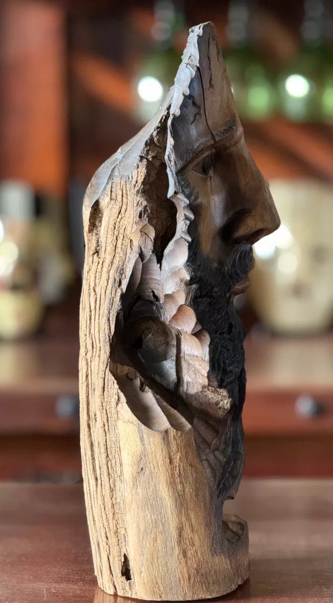 Escultura Hombre De La Tierra Madera Nogal Estilo Antiguo.