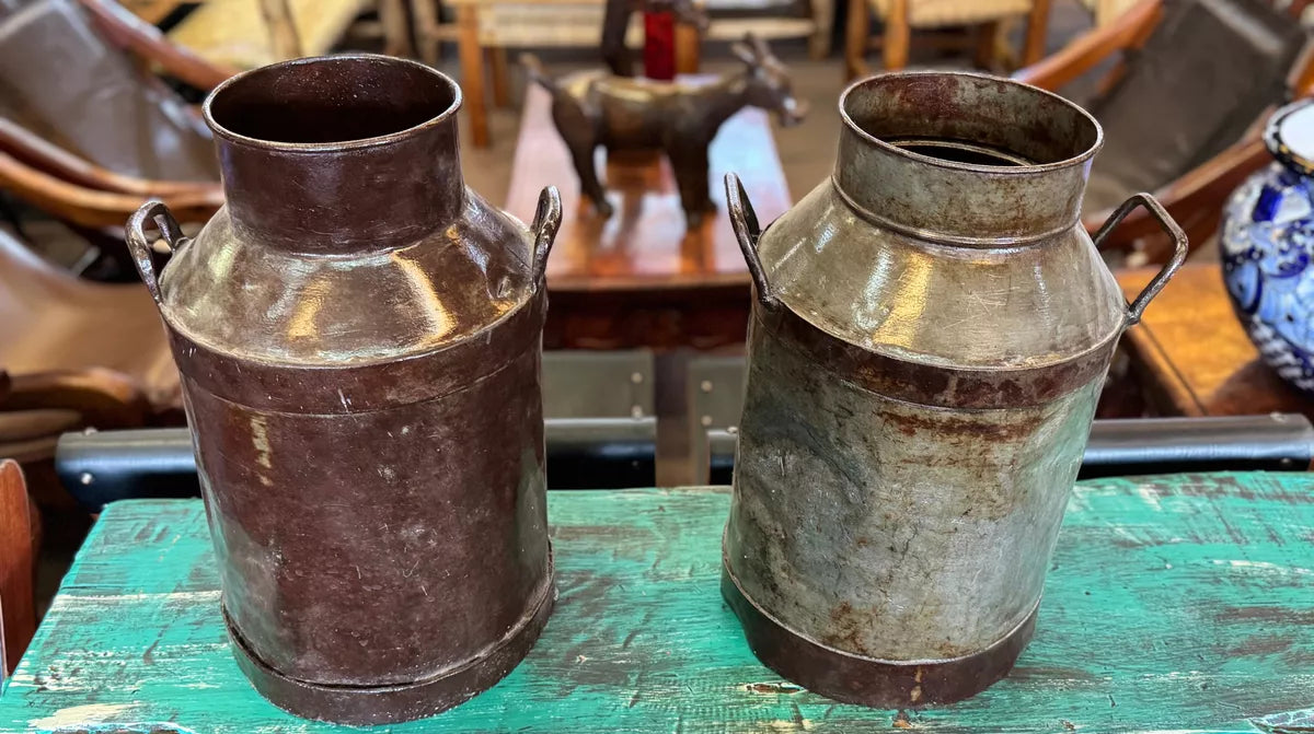 Antiguos Y Originales Botes Lecheros Medianos. 2 Piezas.