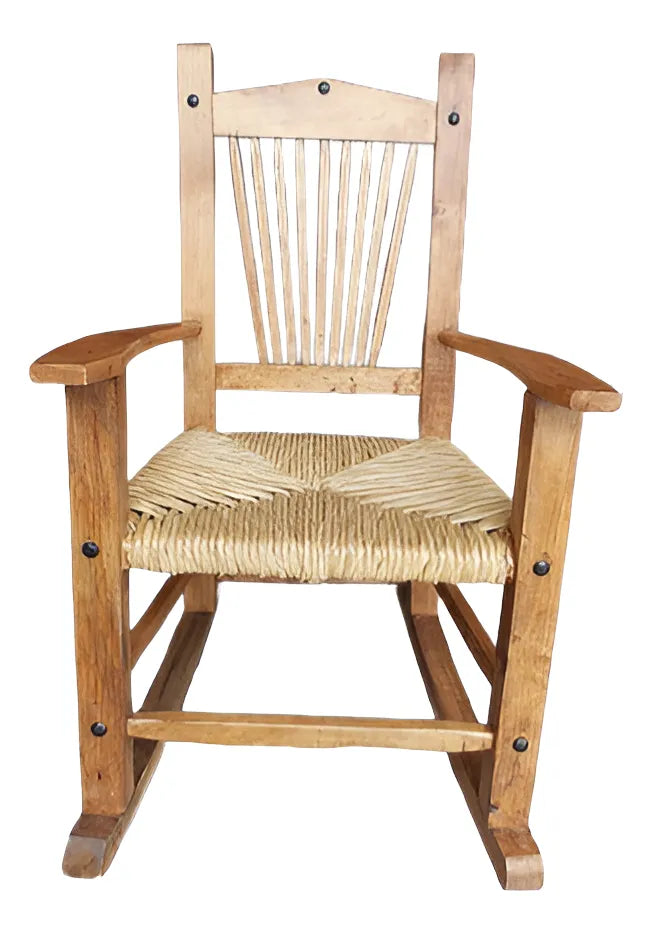 Bella Mecedora De Madera Sustentable Y Tule Estilo Antiguo.
