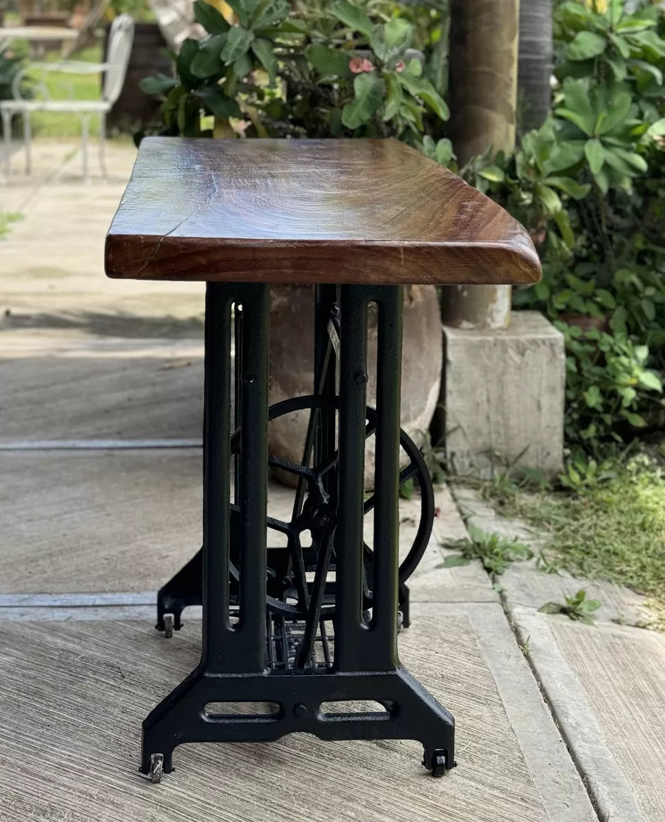 Mesa Credenza Con Pedal De Maquina De Coser Antigua.