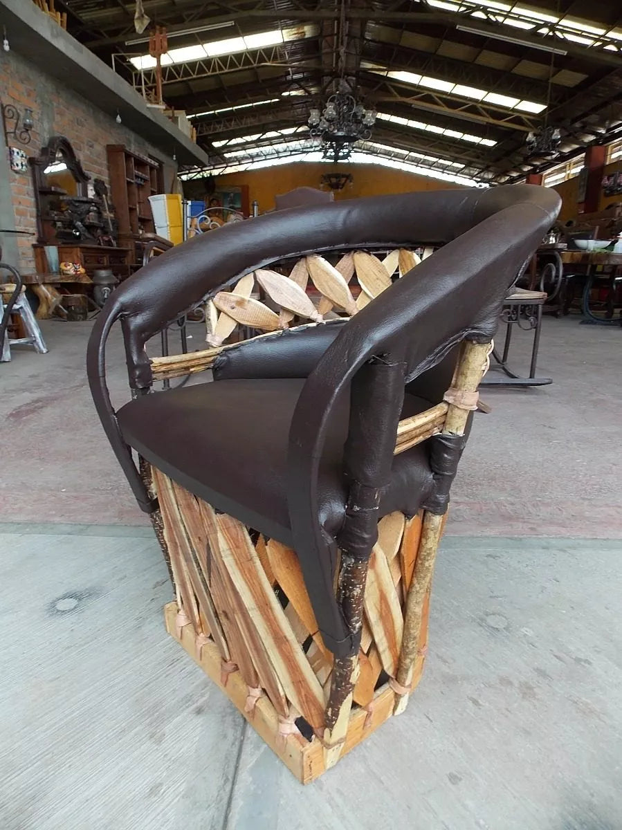 Sillon Equipal Con Riñonera Madera Y Piel Estilo Antiguo