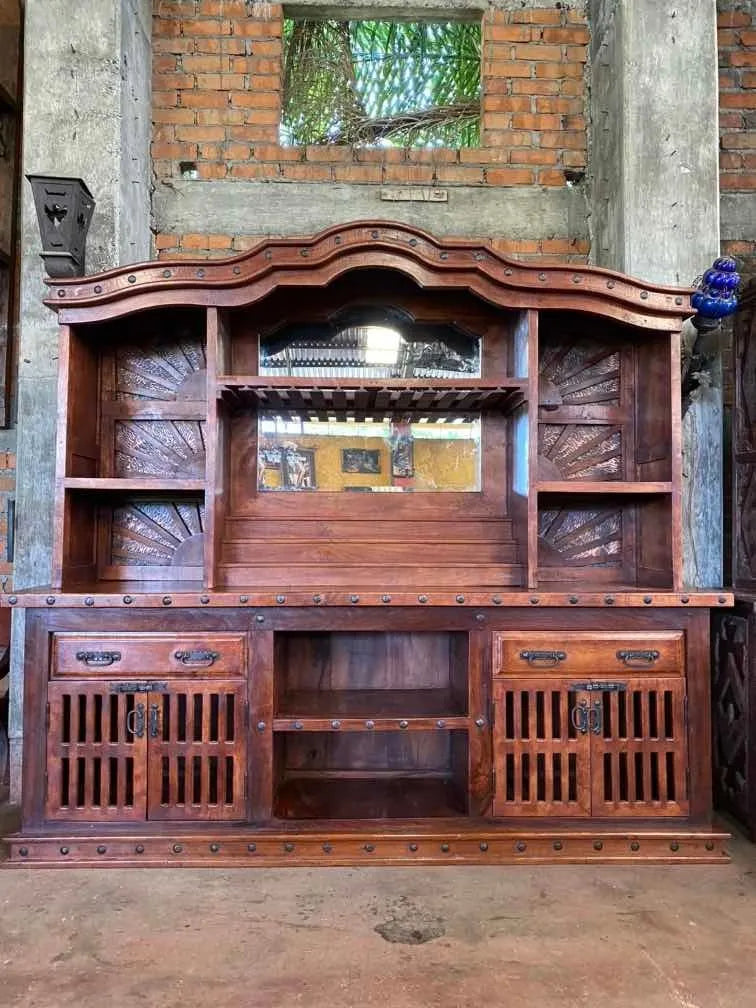 Barra Cantina De Madera Antigua De Mezquite Y Hierro Forjado