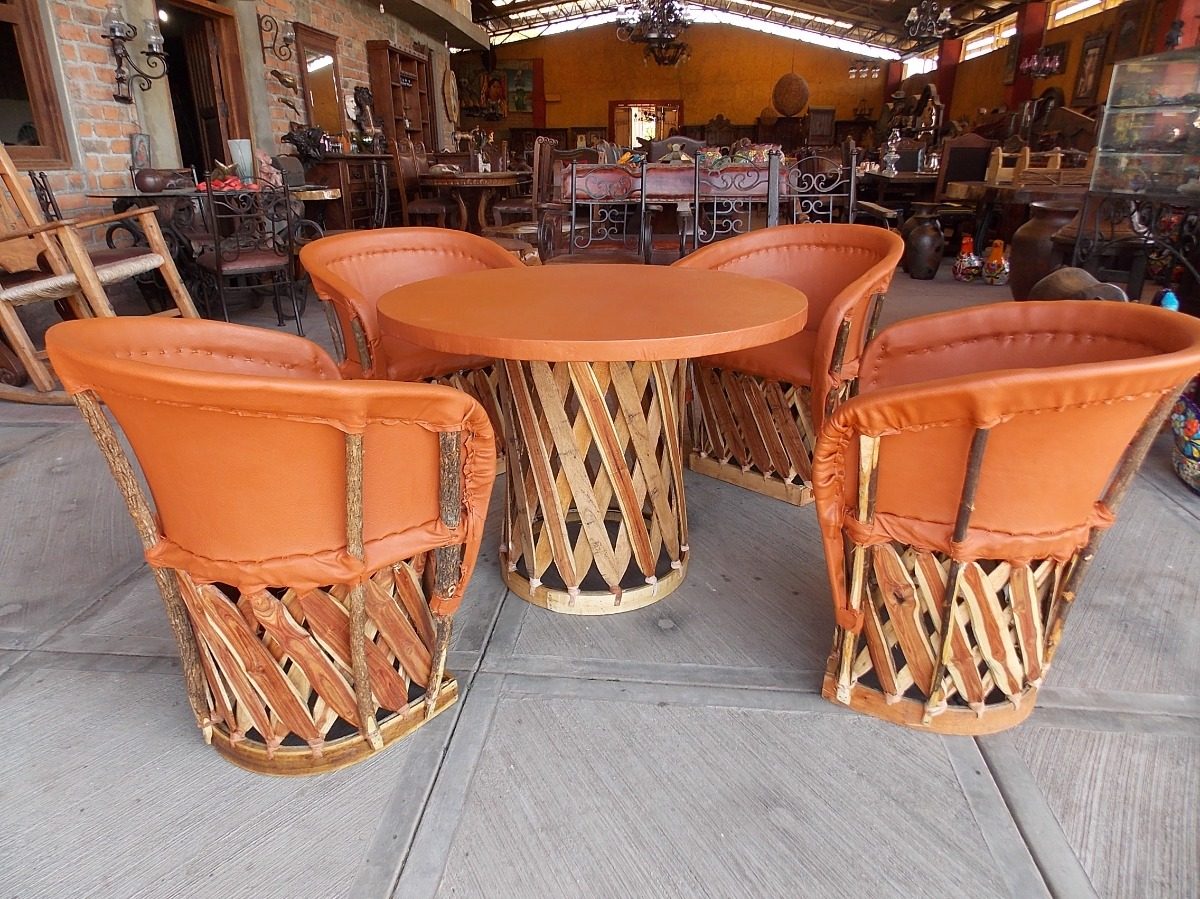 Traditional Antique Style Equipal Dining Room. High Quality.