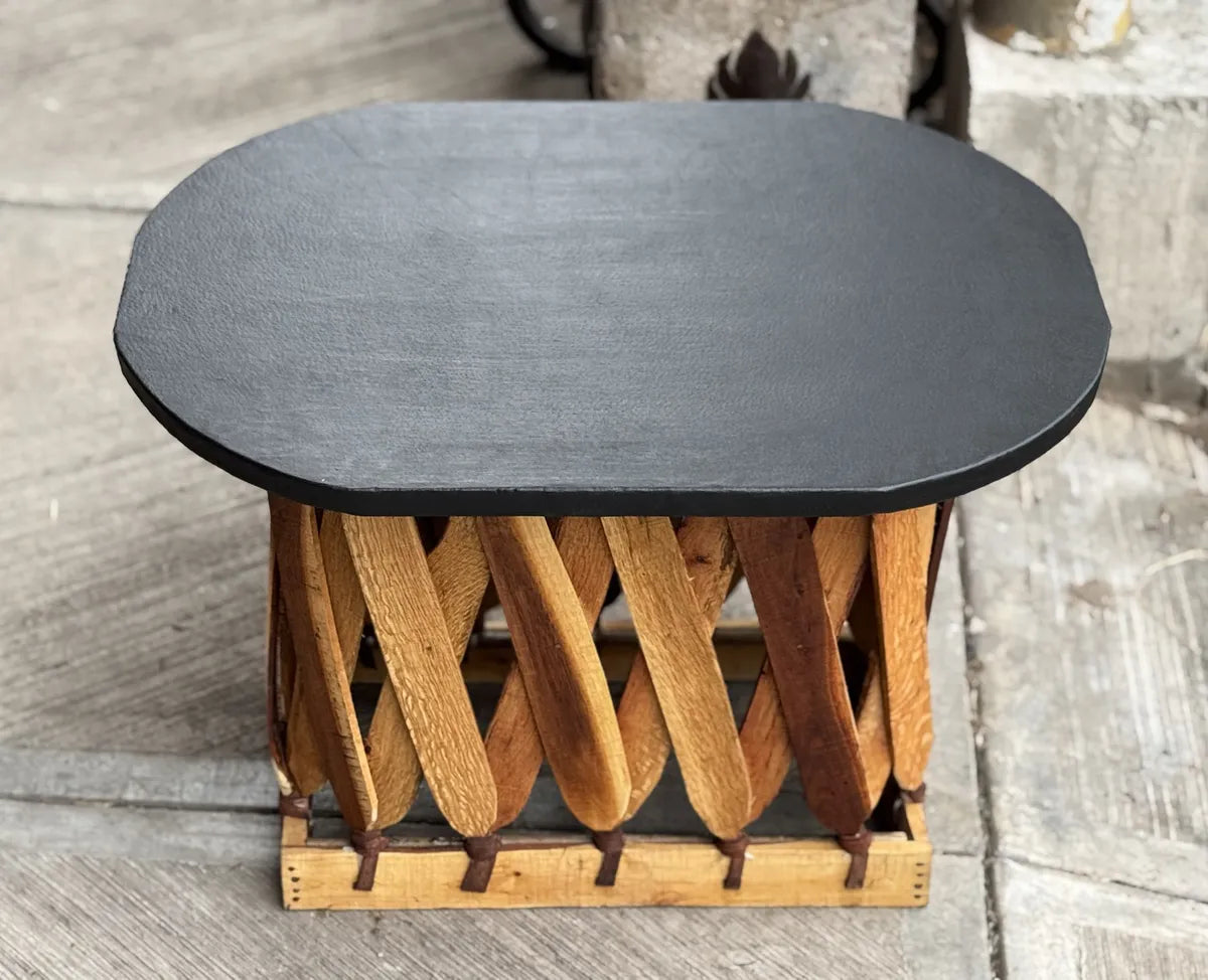 Mesa De Centro Artesanal Ovalada Madera Piel Estilo Antiguo.