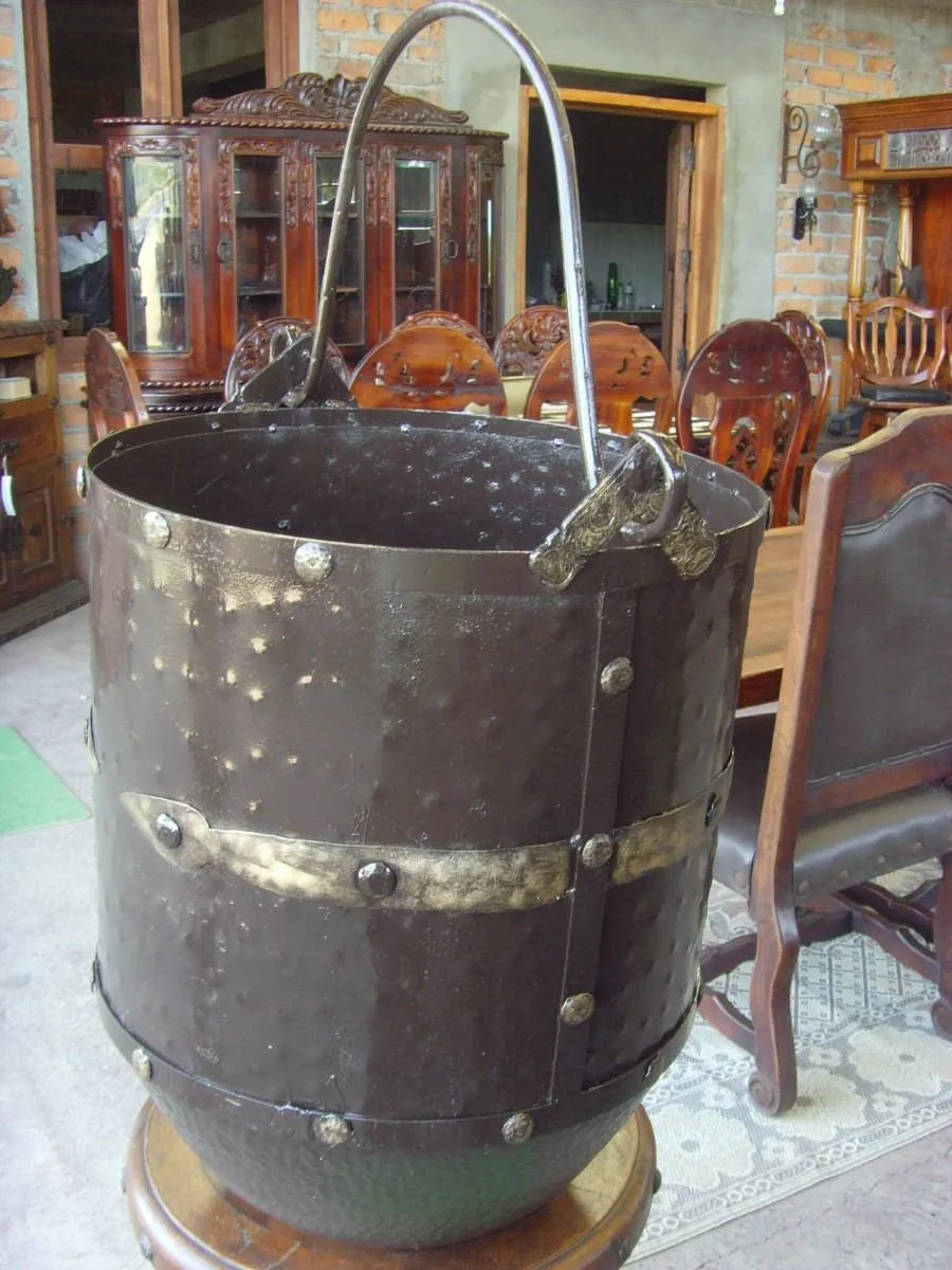 Olla Macetero De Metal Estilo Antiguo.