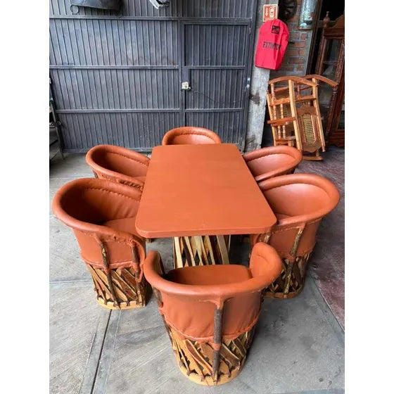 Comedor Equipal Tradicional Para 6 Personas Estilo Antiguo.