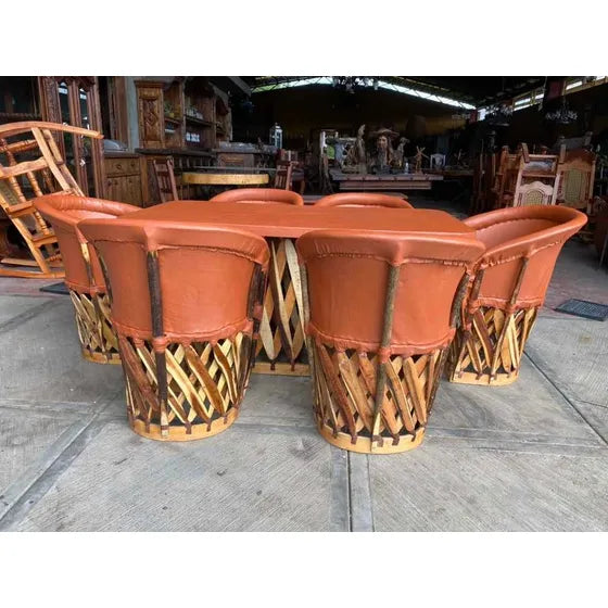 Comedor Equipal Tradicional Para 6 Personas Estilo Antiguo.