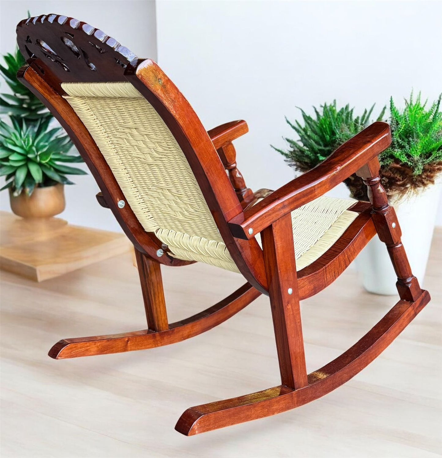 Amplia Silla Mecedora Balancin Madera Cedro Estilo Antiguo