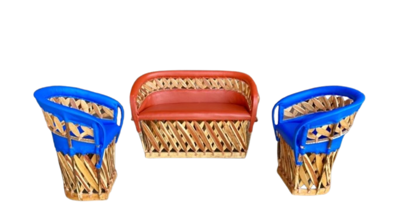 Equipal Handcrafted Room With Antique Style Leather Fanny Pack.
