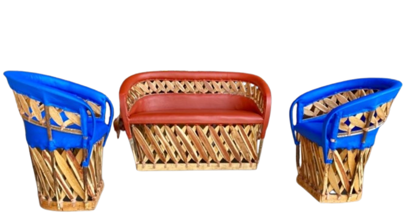 Equipal Handcrafted Room With Antique Style Leather Fanny Pack.
