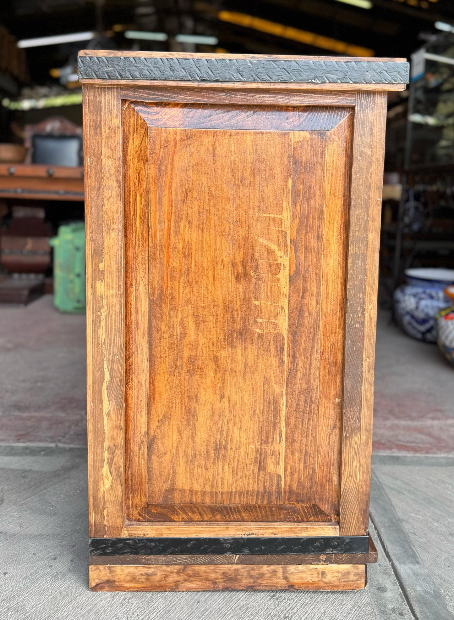 Bufetera de Madera de pino estilo antiguo
