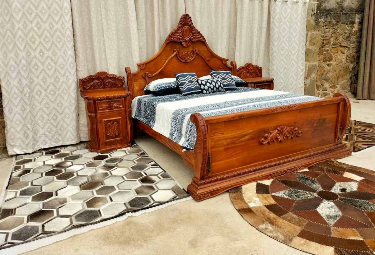 Recamara Labrada En Madera De Cedro Estilo Antiguo