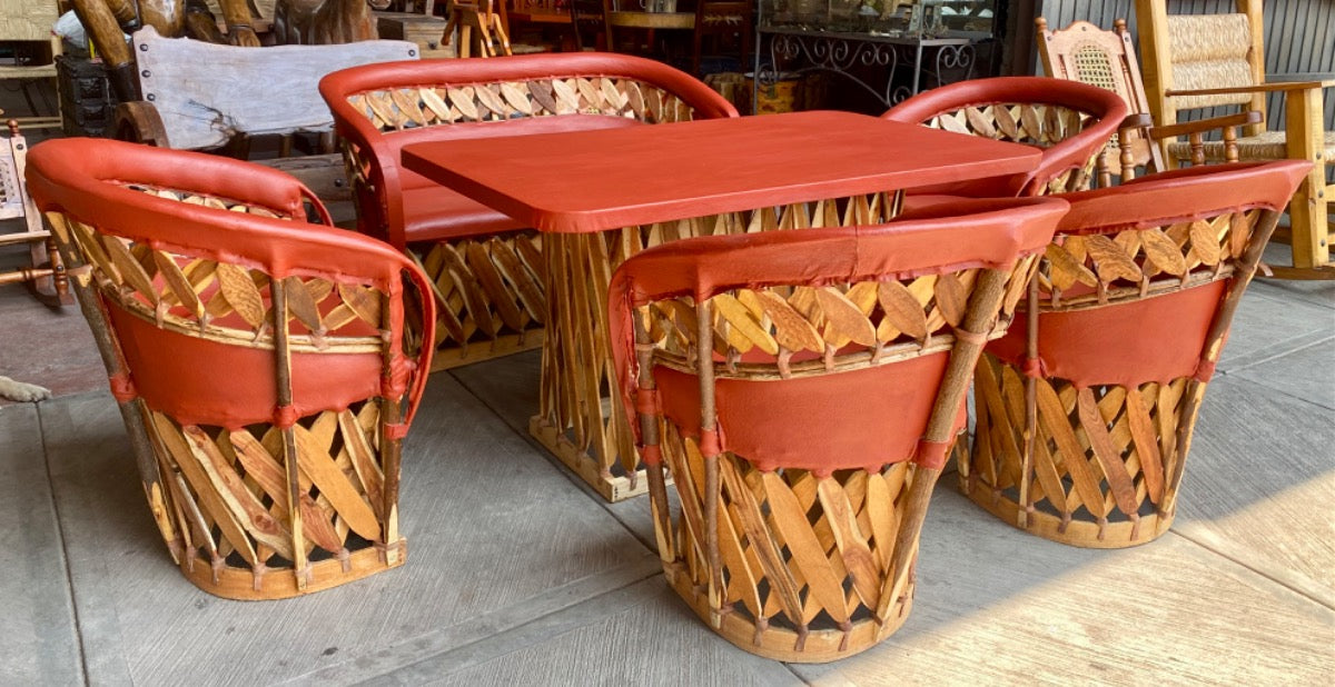 Equipal Antique Style Handcrafted Dining Room for 6 People.
