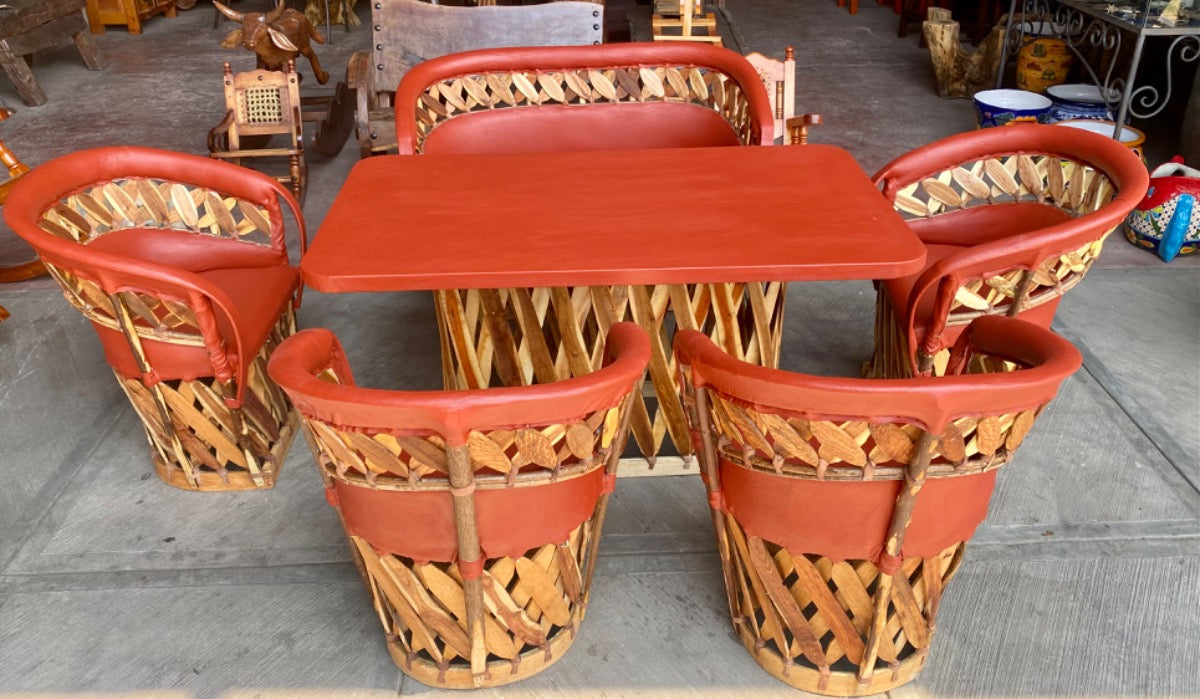 Equipal Antique Style Handcrafted Dining Room for 6 People.