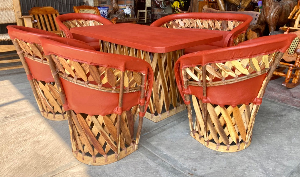 Equipal Antique Style Handcrafted Dining Room for 6 People.