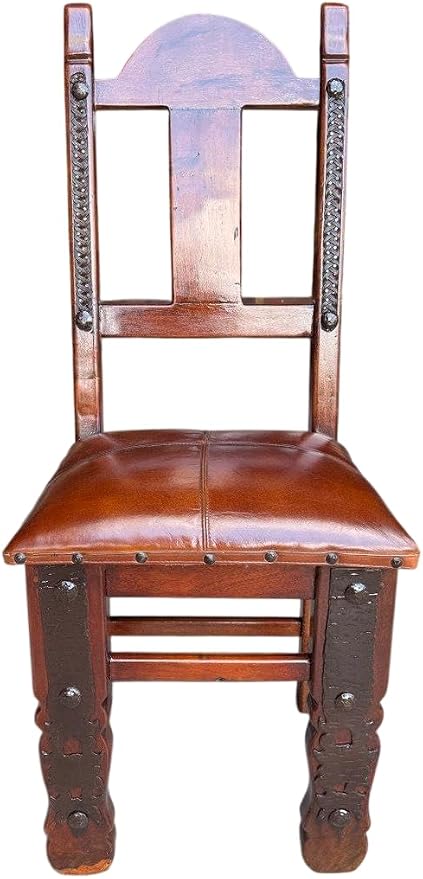 Silla de Mezquite con Asiento de Piel de Res y Herrajes.