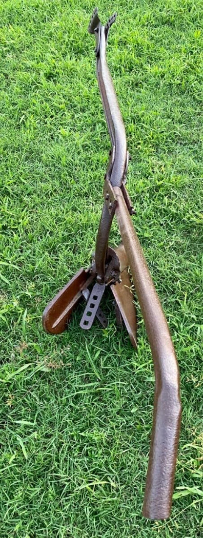 Original Arado De Metal Doble Mariposa. Muy Escaso