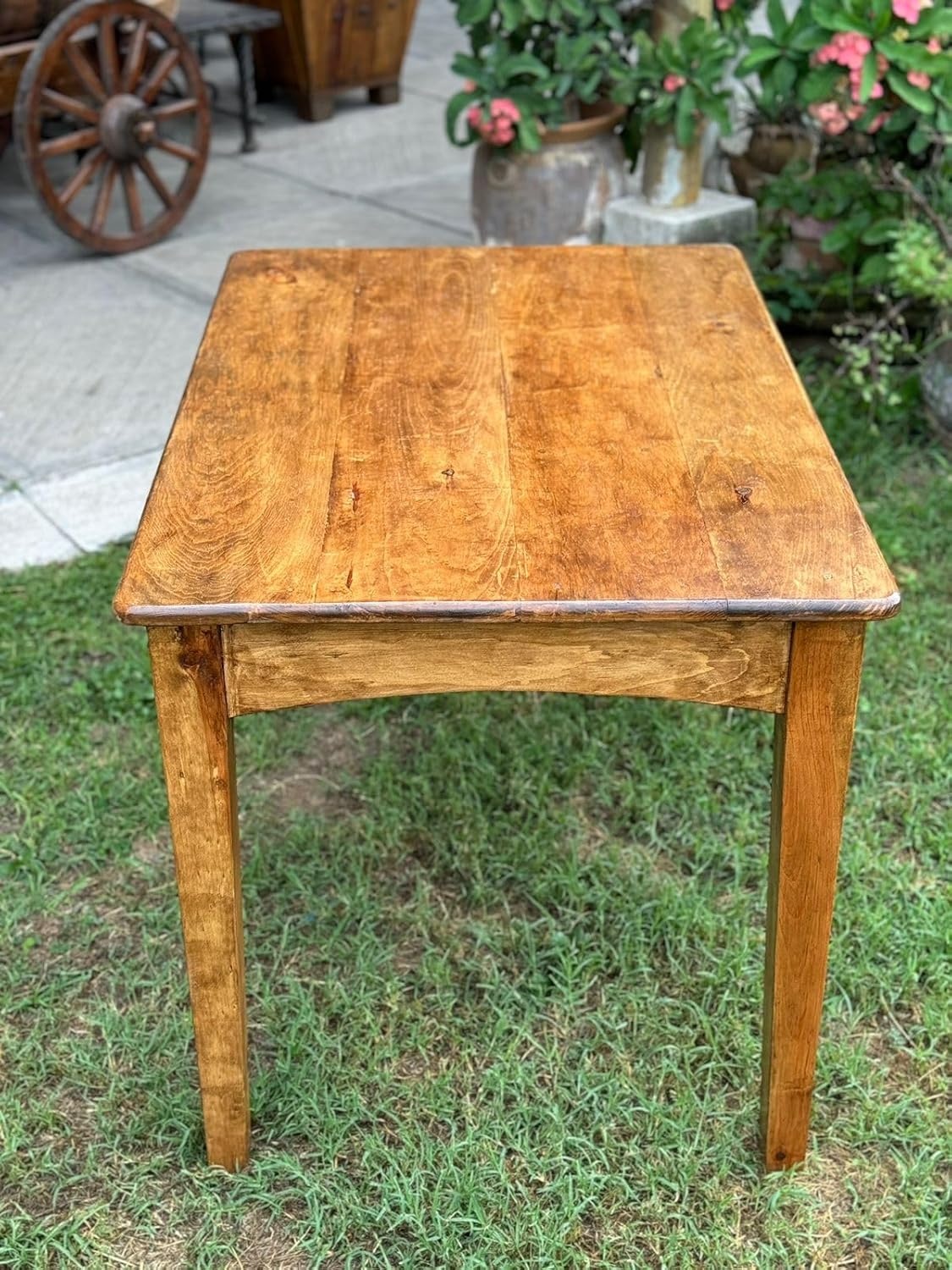 Mesa de comedor de madera de encino estilo minimalista