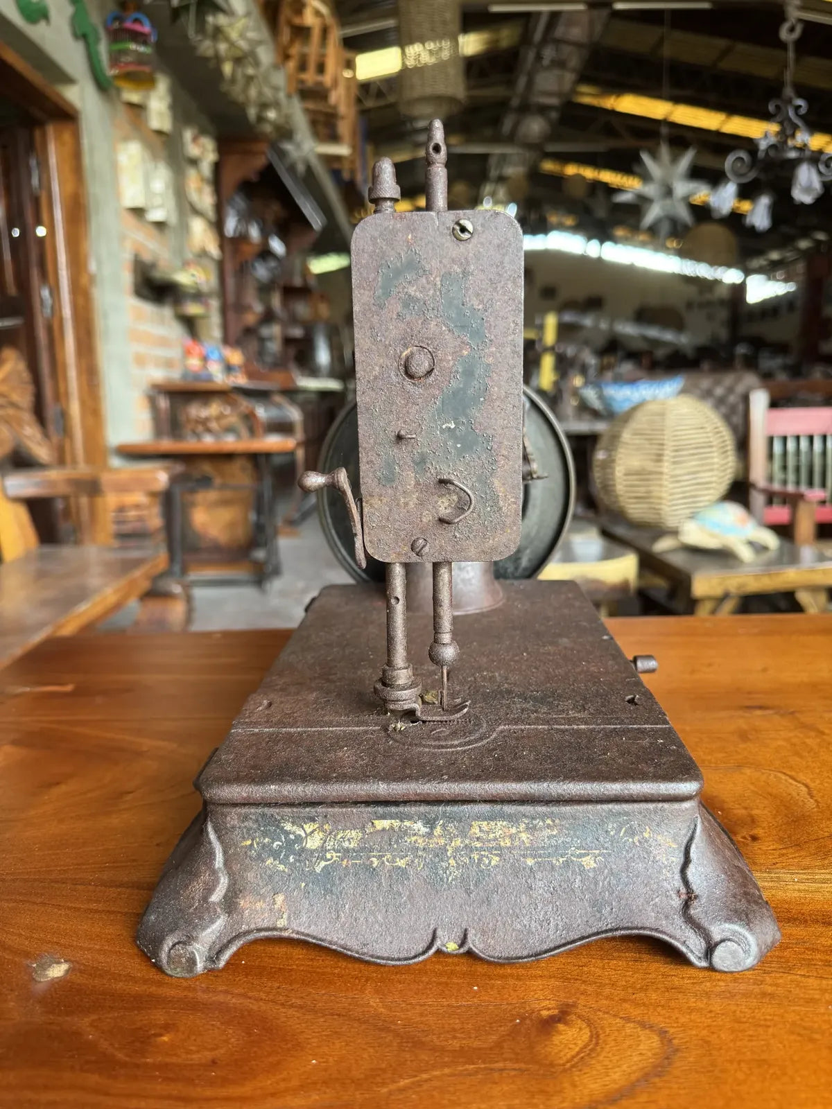 Antigua Maquina De Coser De Principios De Siglo Xx.
