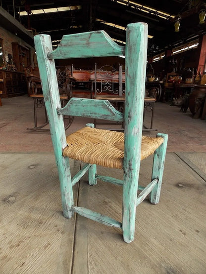Silla Artesanal Madera Sustentable Estilo Decapado Antiguo.