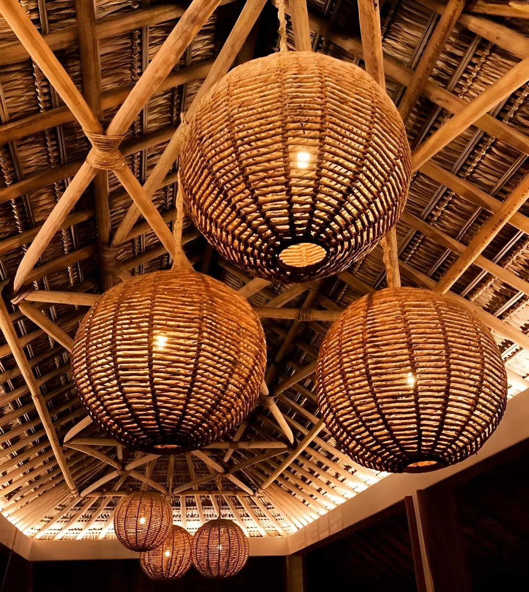 Lampara Farol Colmena Gigante Tejida A Mano Estilo Antiguo.