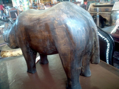 Antigua Escultura Grande De Rinoceronte De Madera