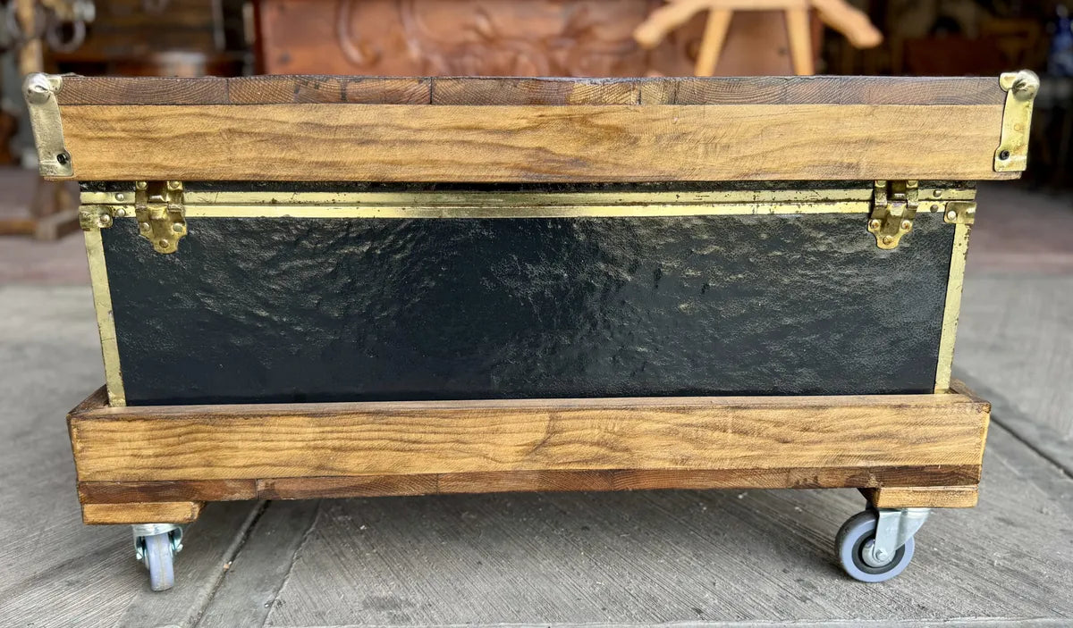 Mesa De Centro Con Baul Petaca Velis Negro Antiguo Azul