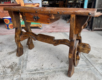 Antigua Credenza Patas De Yugos Y Cubierta Puerta Original. Marrón