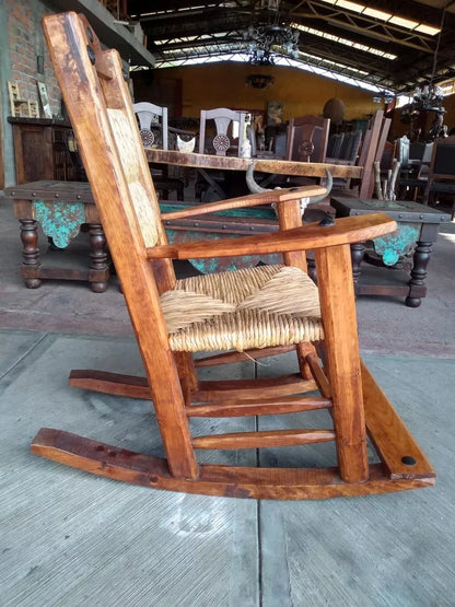 Fuerte Banca Mecedora Balancin Madera Y Tule. Estilo Antigv