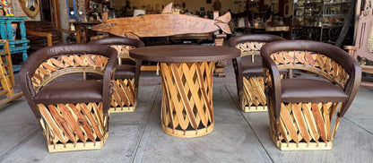 Comedor En Madera Y Piel Estilo Estacas Equipal. 100% Nuevo (Usado)