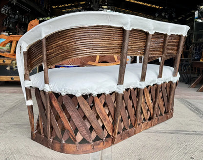 Sillon Equipal Tradicional 3 Personas Estilo Varas Antiguo Blanco Piel De Cerdo Agregar a favoritos