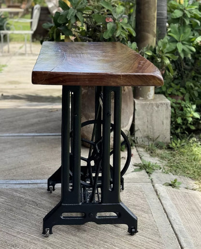 Mesa Credenza Con Pedal De Maquina De Coser Antigua.