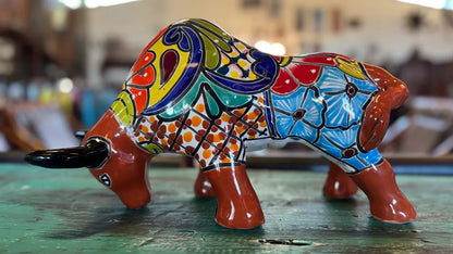 Figura Escultura Toro De Lidia En Talavera Fina.