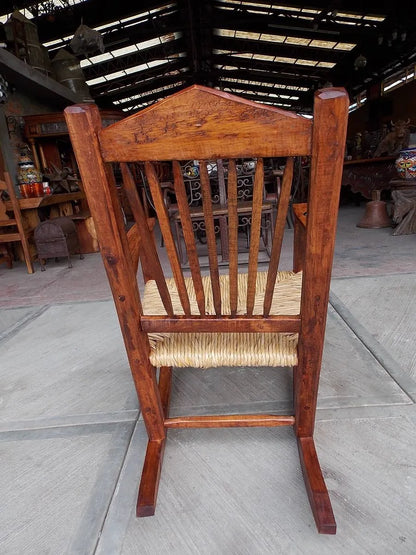 Banca Mecedora Balancin De Madera Y Tule. Estilo Antiguo.