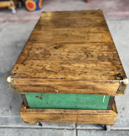 Mesa De Centro Con Baul Petaca Velis Antiguo Verde Claro