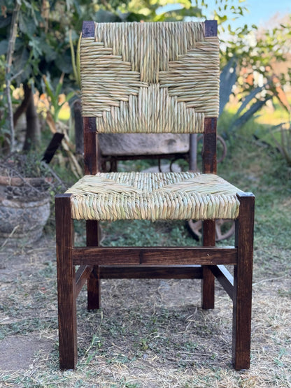 Silla Artesanal Madera Sustentable Estilo Elegante Tono Nogal
