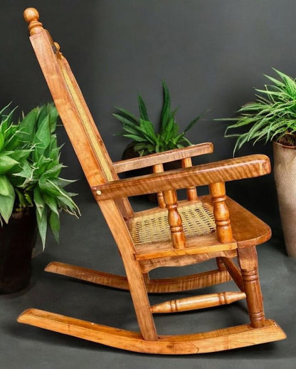 Mecedora Balancin Madera Cedro Estilo Antiguo.