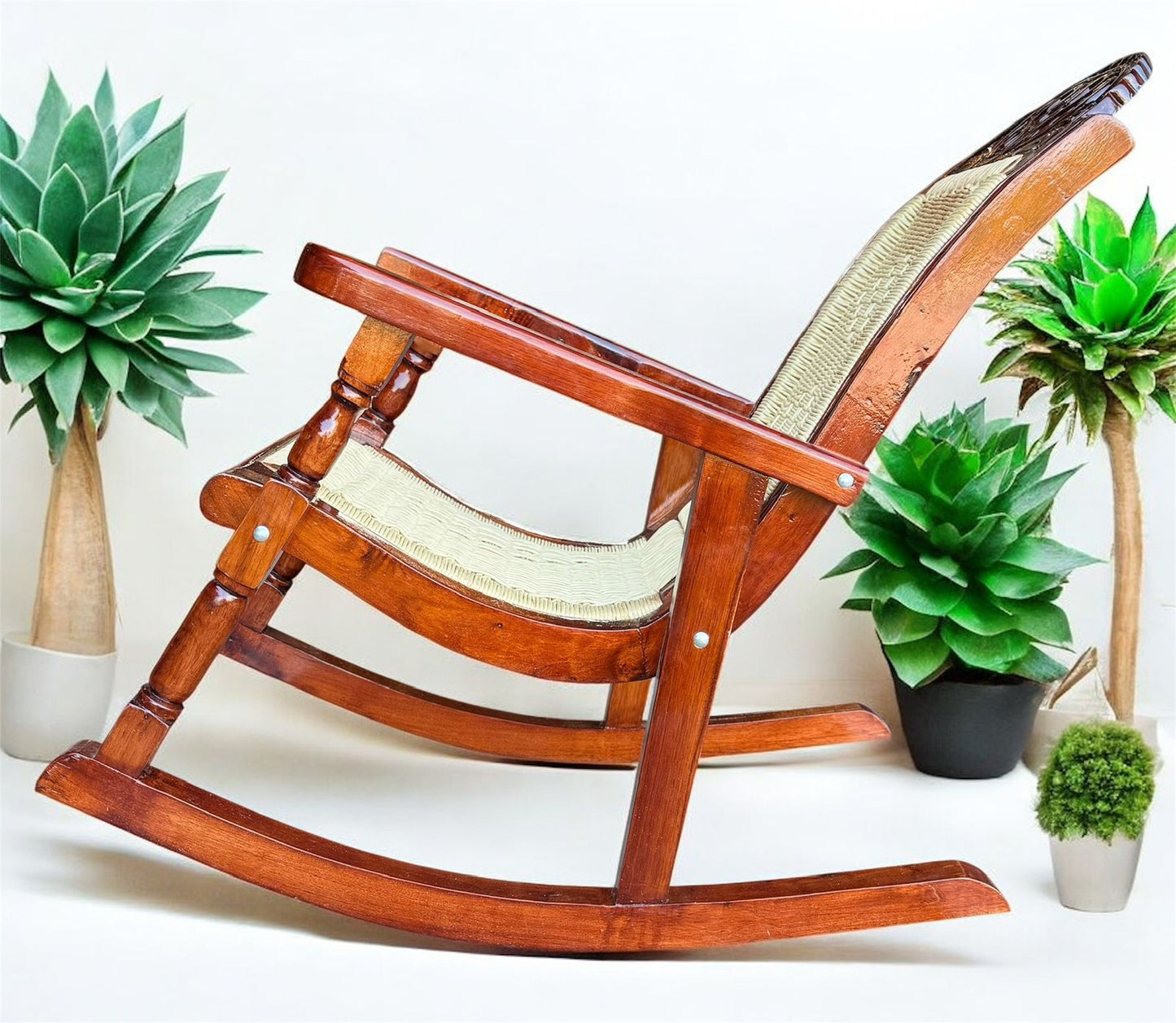Amplia Silla Mecedora Balancin Madera Cedro Estilo Antiguo
