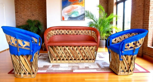 Equipal Handcrafted Room With Antique Style Leather Fanny Pack.