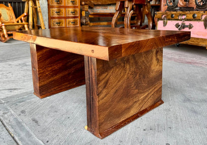 Mesa De Centro De Madera De Parota Estilo Artesanal