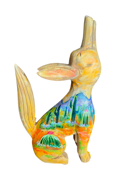 Escultura De Coyote Madera Y Pintada A Mano